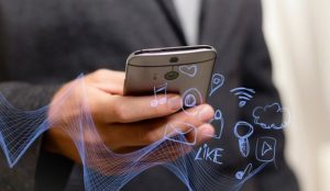 Izzi Móvil ofrecerá a sus usuarios de internet comunicación total a travez de telefonía celular en tiempos de emergencia ya que busca conectar a las familias con las mejores condiciones y calidad que ofrece el mercado mexicano. Telefonía celular e internet y SMS ilimitado por solo $250 pesos al mes