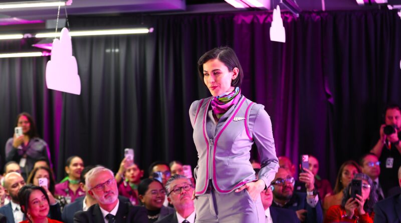 Personal de Volaris usa uniformes que serán reutilizados